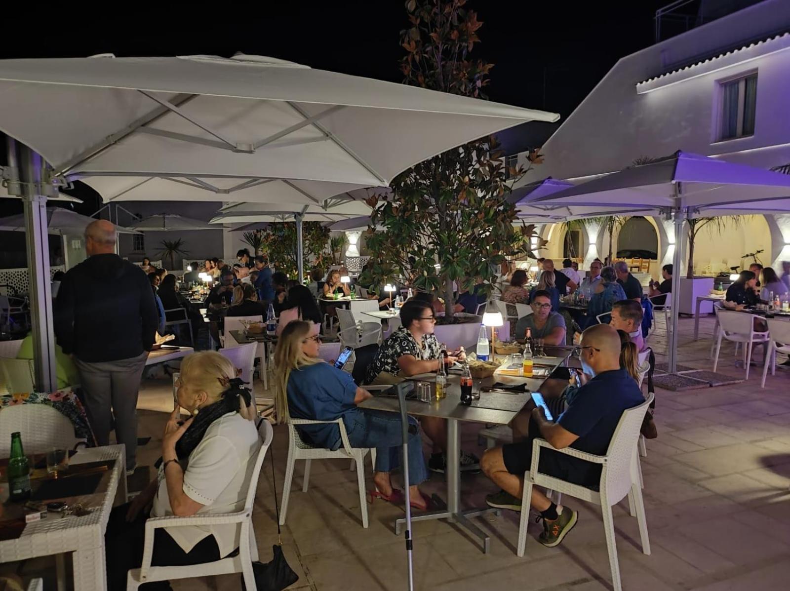 Rosa Marina Frontline Beach Ostuni Bagian luar foto
